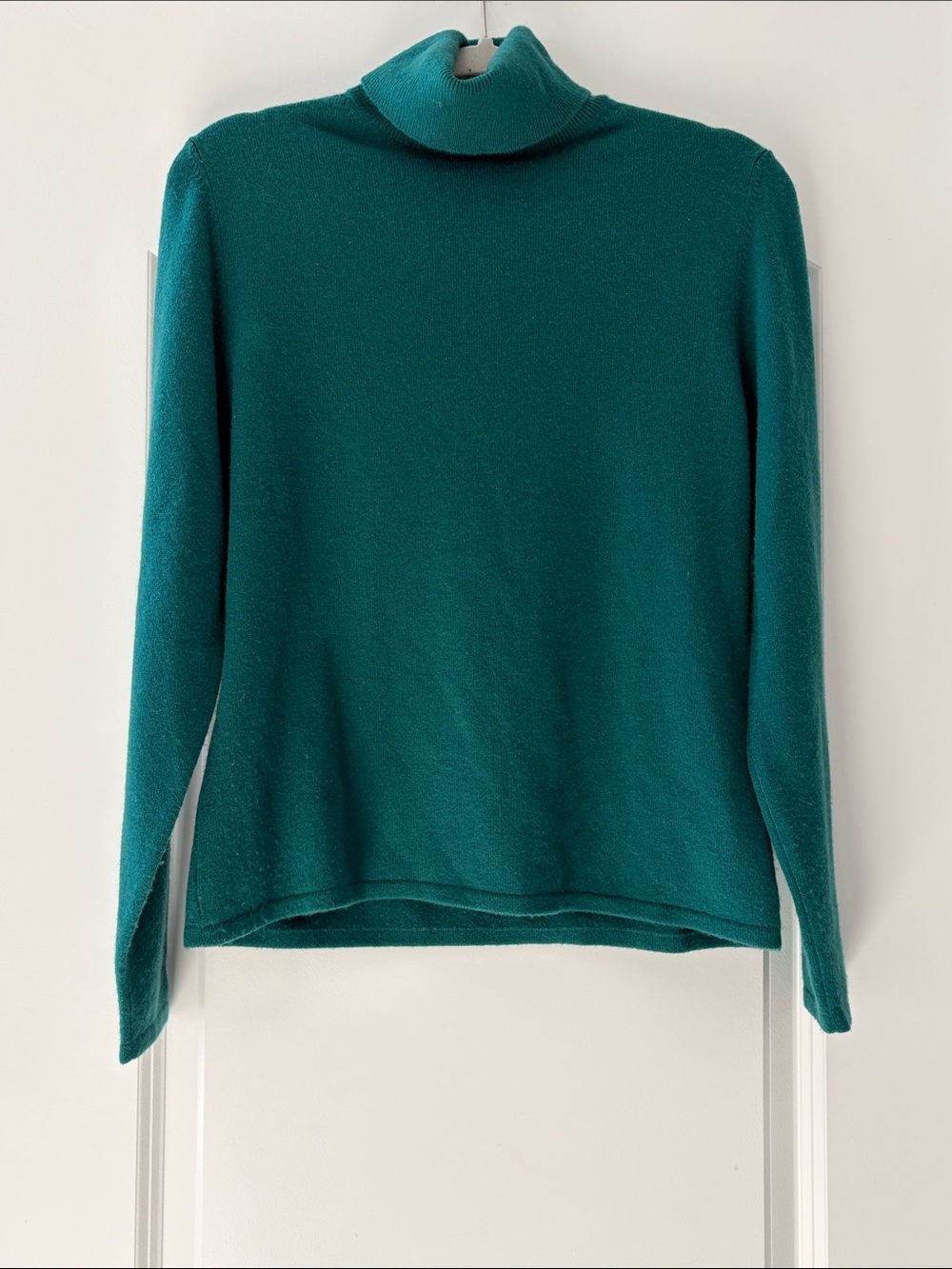 Saks Fifth Avenue Green Cashmere Turtleneck Sweater